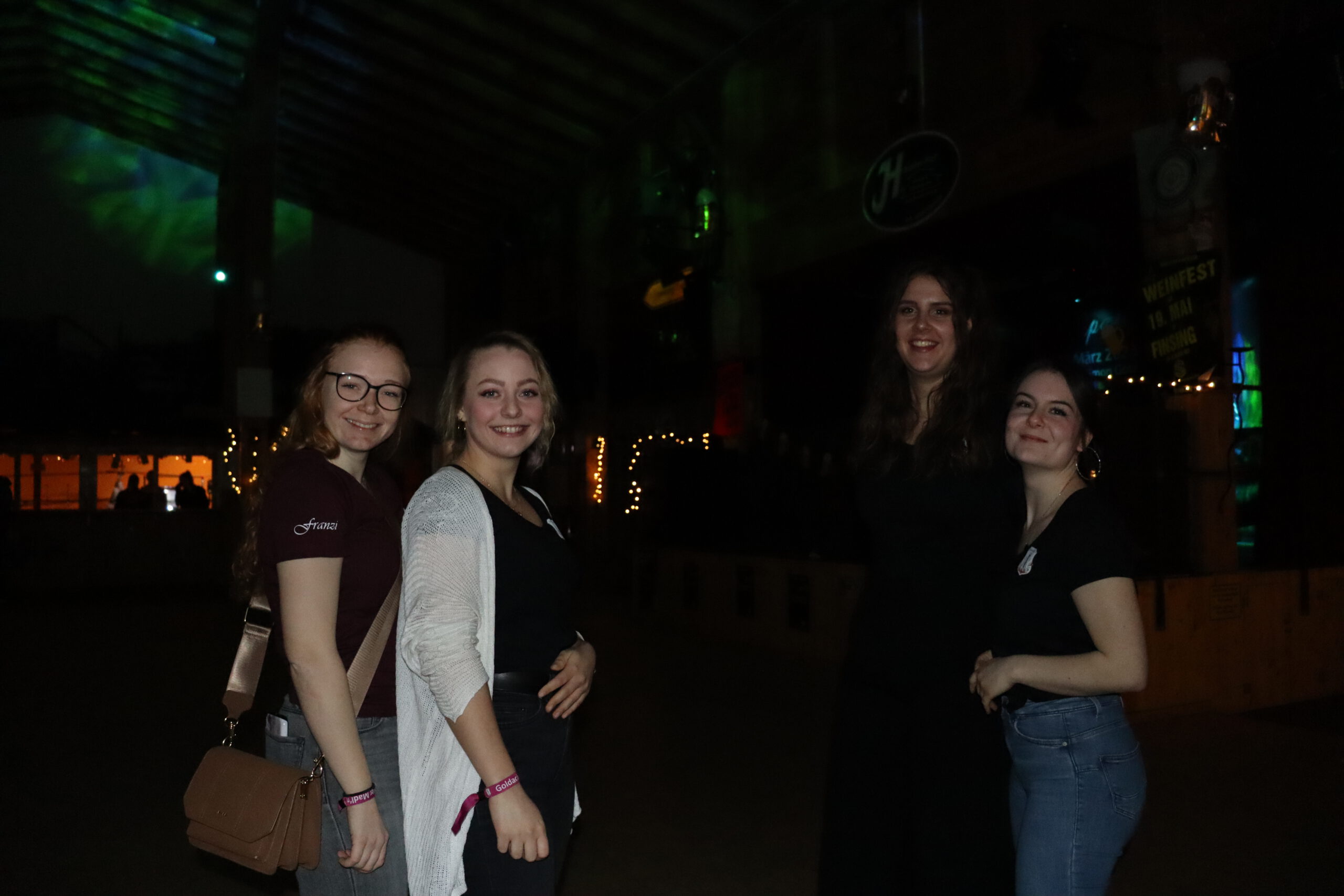 Goldacher Madln Massenparty