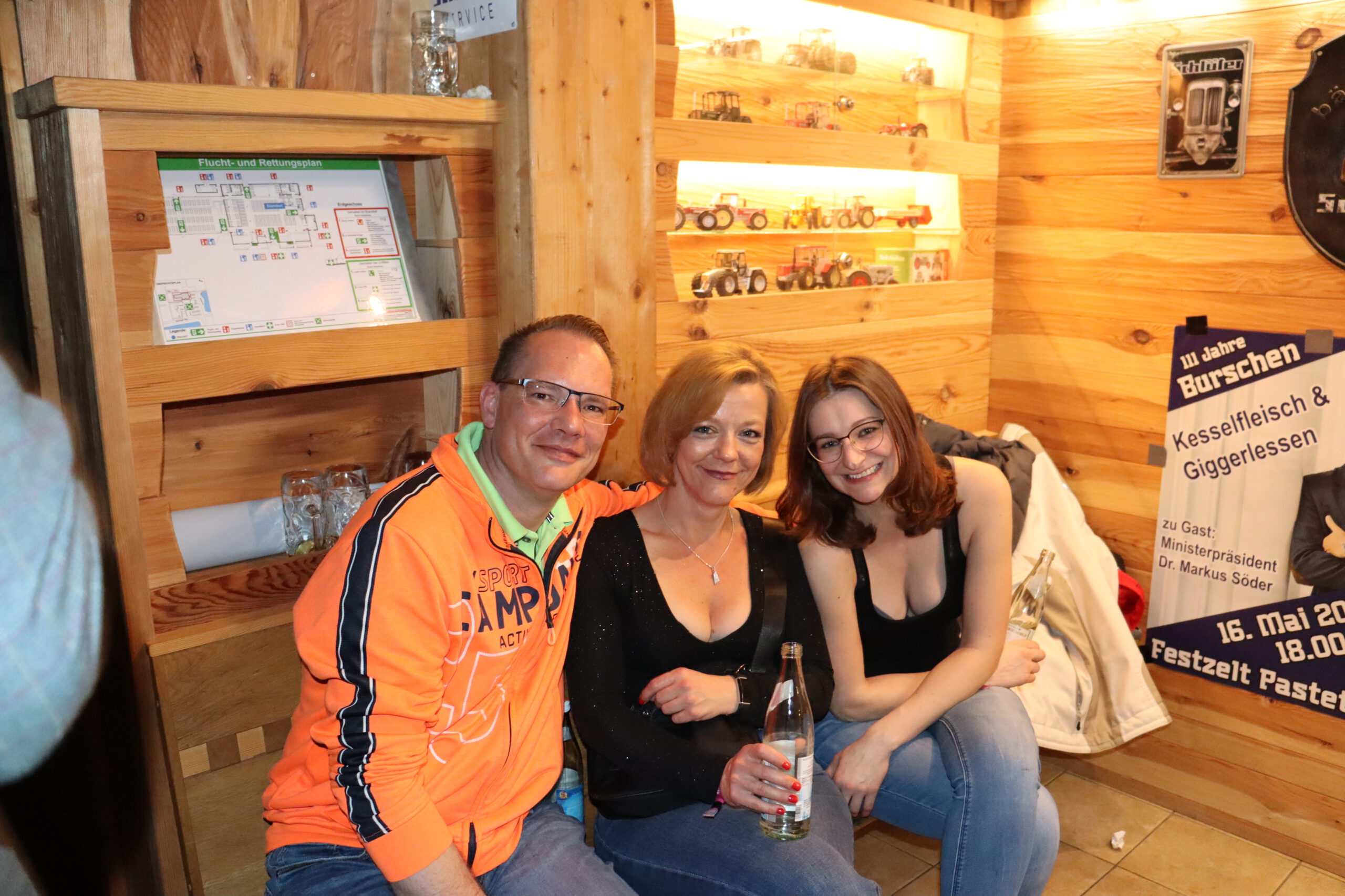 Goldacher Madln Massenparty