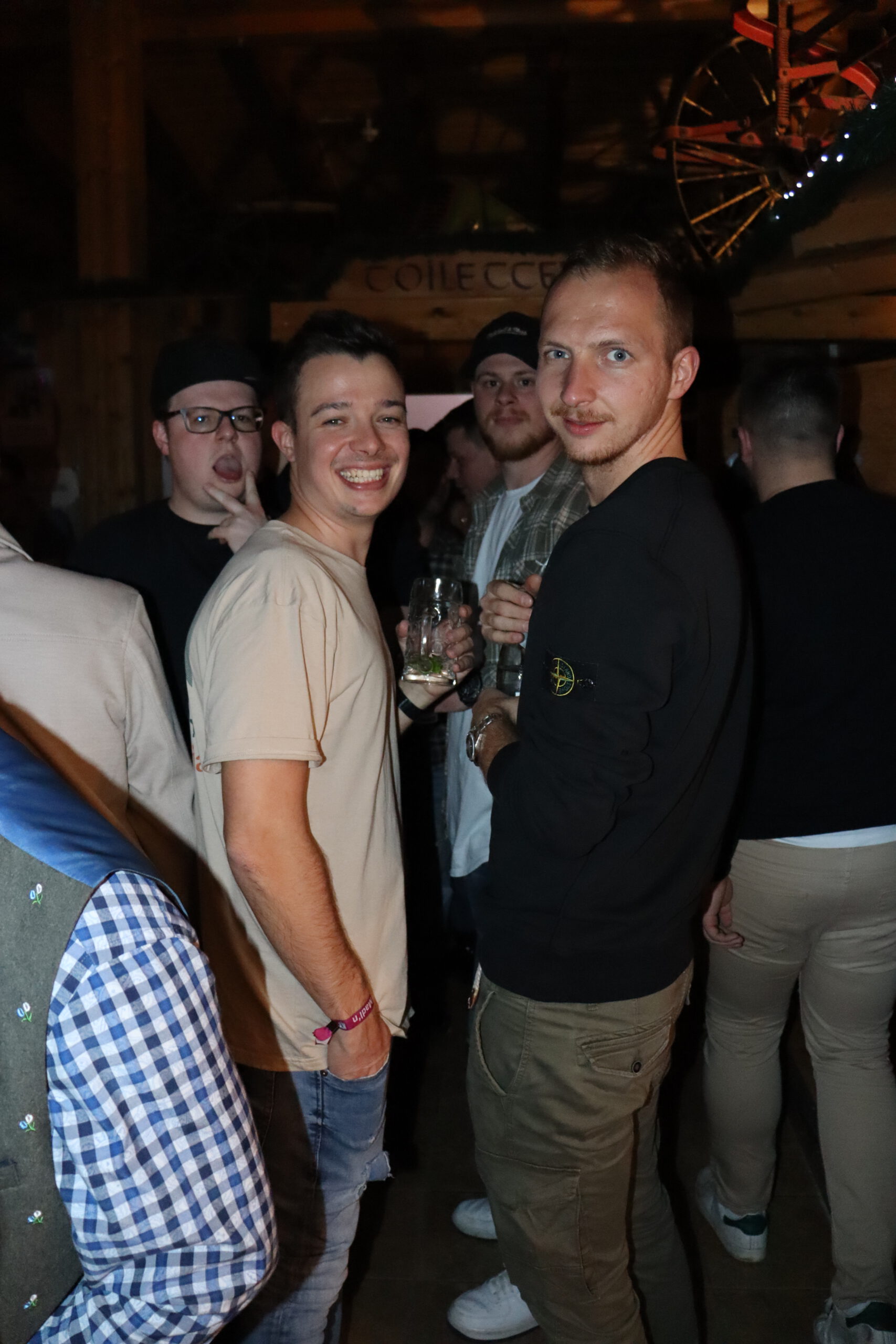 Goldacher Madln Massenparty