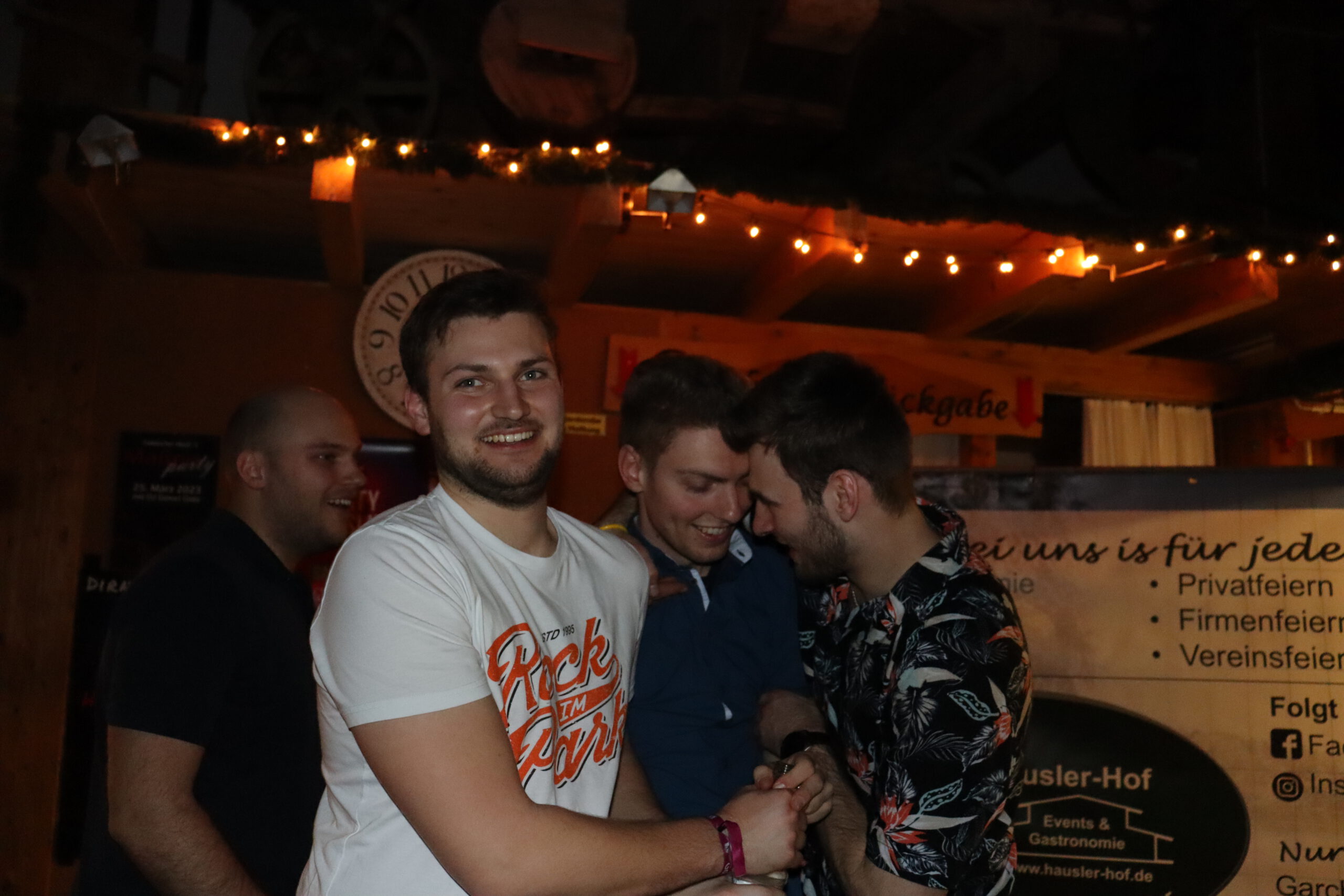 Goldacher Madln Massenparty